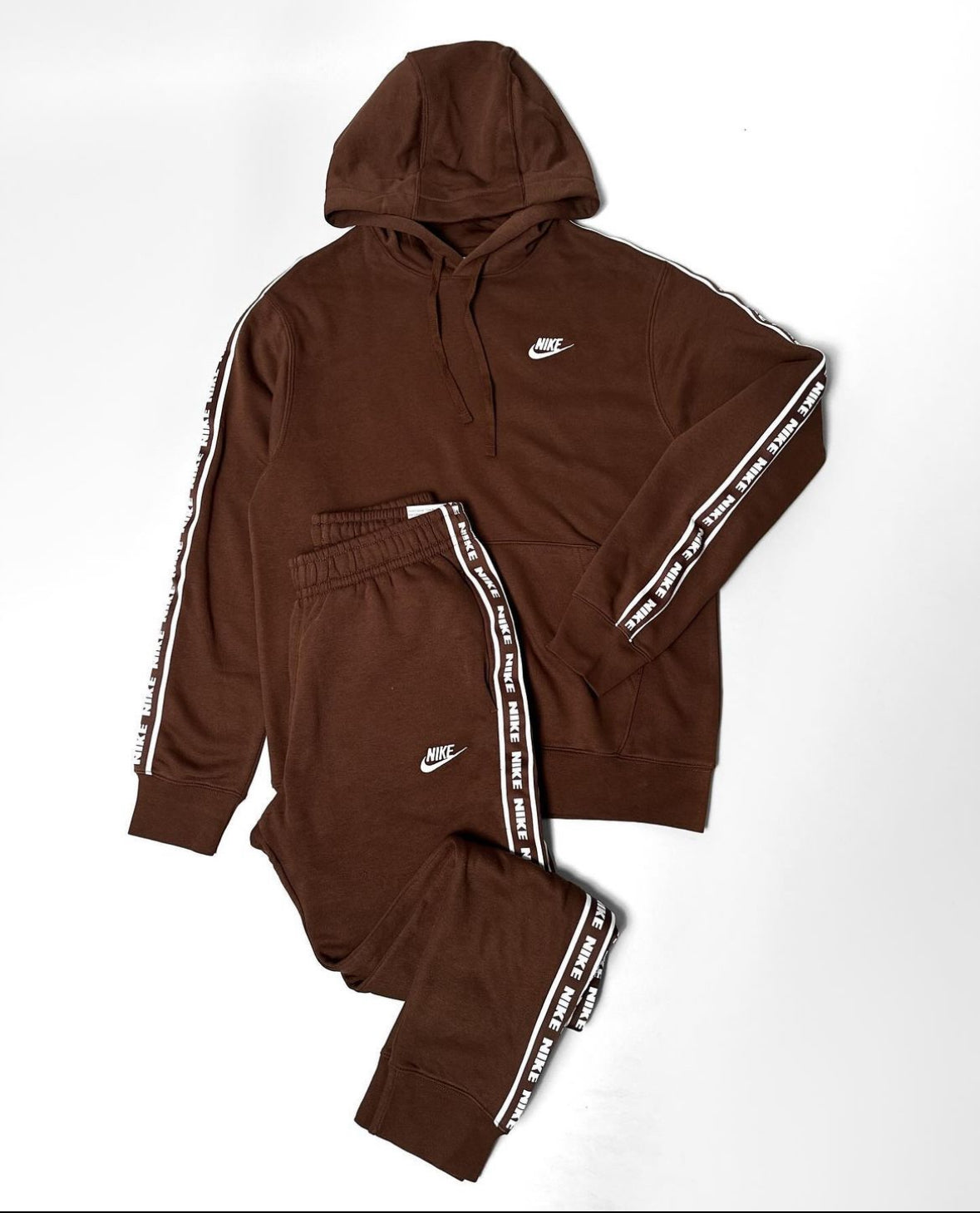 Conjunto NK Tracksuit Europa