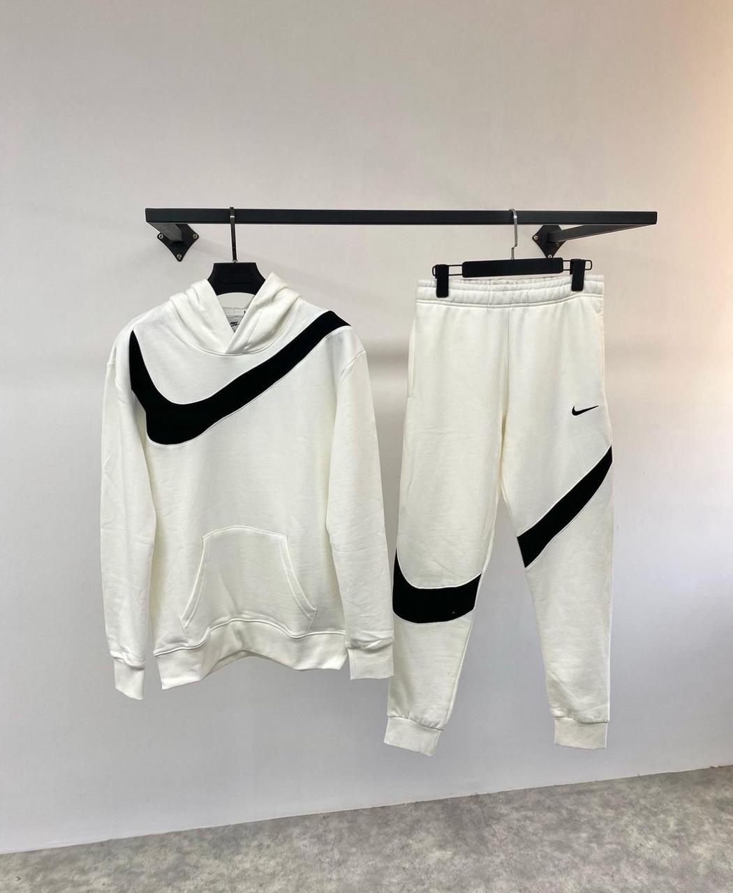 Conjunto NK Swoosh