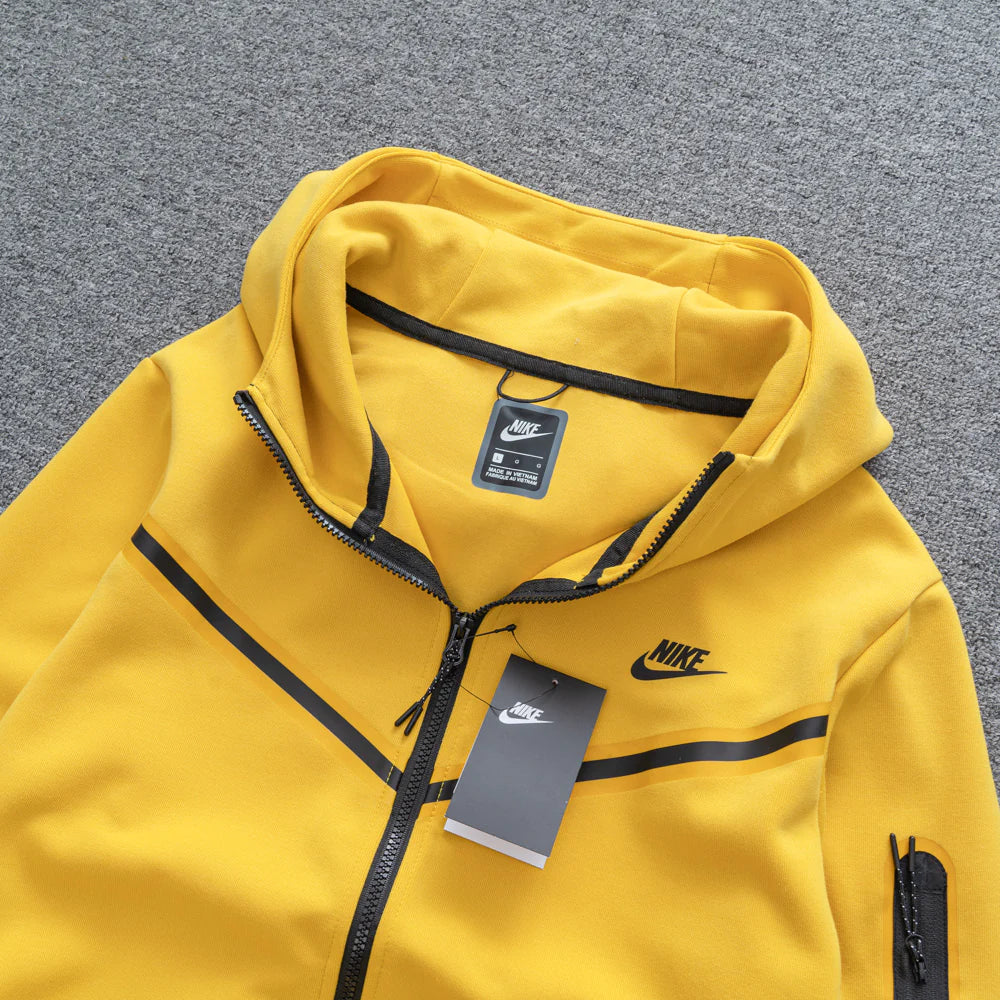 Conjunto NK Tech Fleece Amarelo