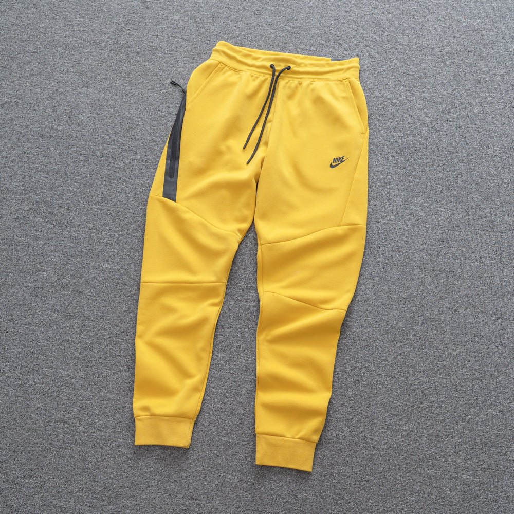 Conjunto NK Tech Fleece Amarelo