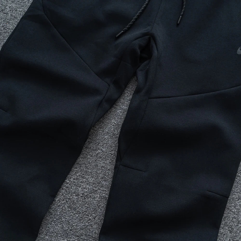 Conjunto NK Tech Fleece Preto