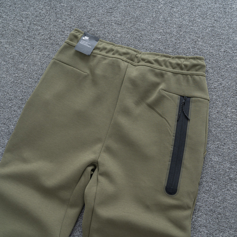 Calça NK Tech Fleece