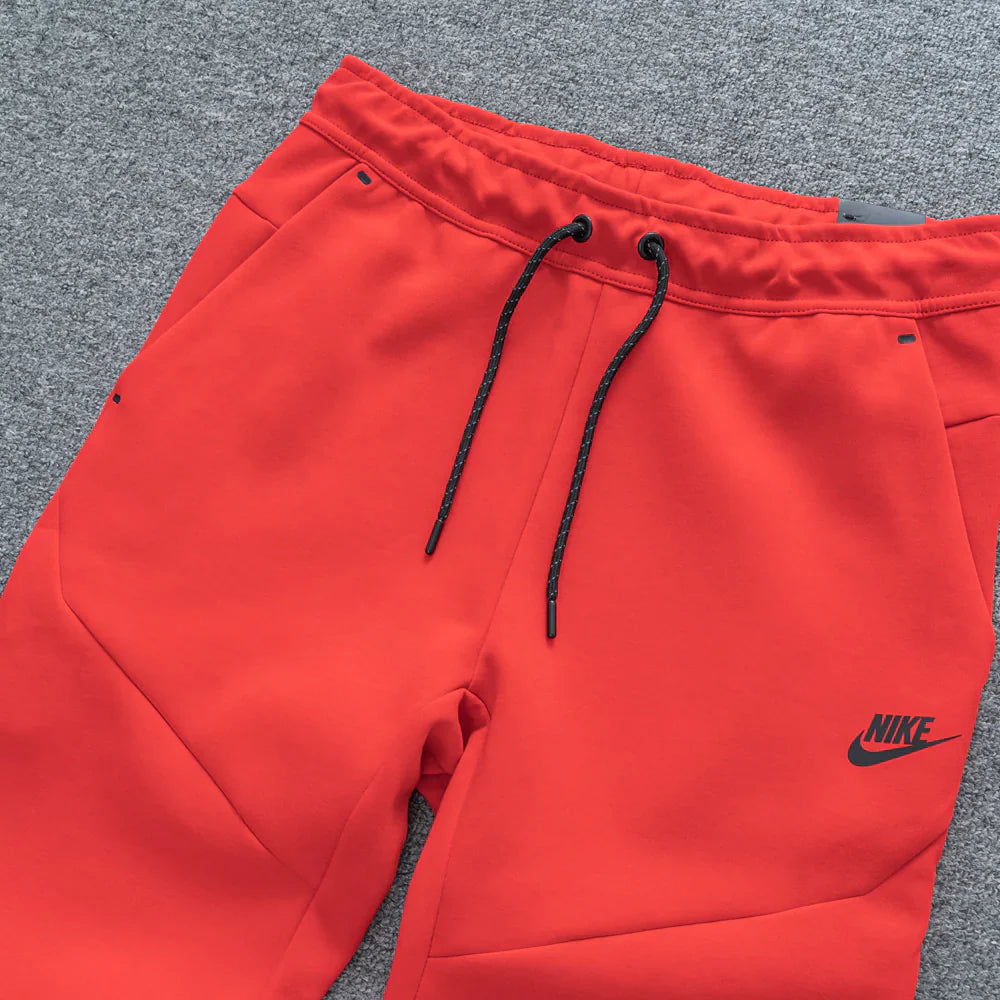 Conjunto NK Tech Fleece Vermelho