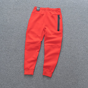 Conjunto NK Tech Fleece Vermelho