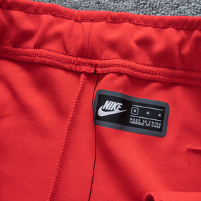 Conjunto NK Tech Fleece Vermelho