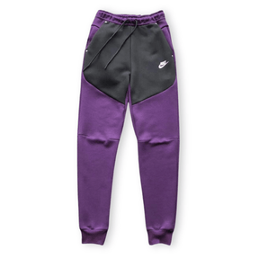 Conjunto NK Sportswear Tech Fleece